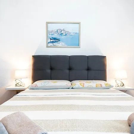 Apartment Plavi Biser Sibenik