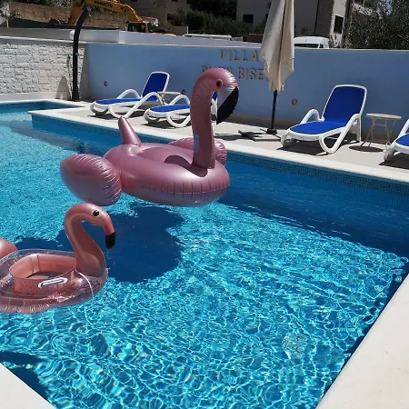 Plavi Biser シベニク