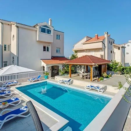 Apartment Plavi Biser