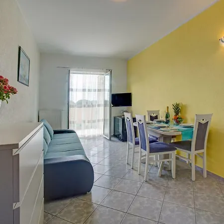 Apartment Plavi Biser Sibenik